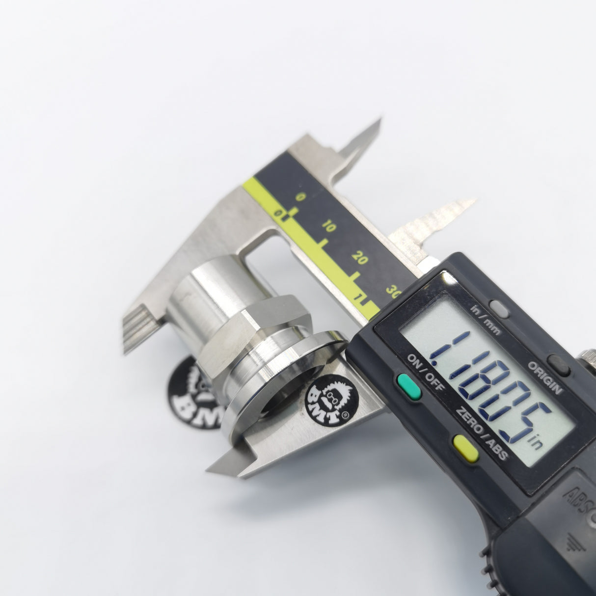 3/8"  FNPT X KF16 flange